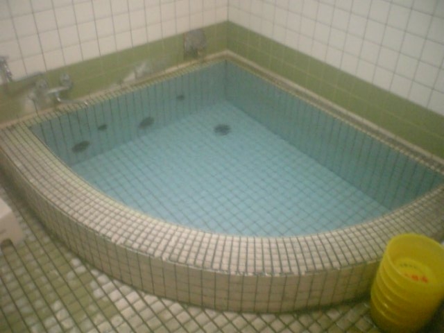 桶は当然ケロリン